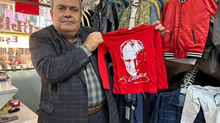 Niğde’de 29 Ekim coşkusu tezgâhlara yansıdı..