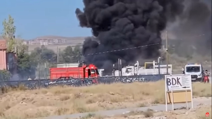 Niğde'de Geri Dönüşüm İşyerinde Yangın