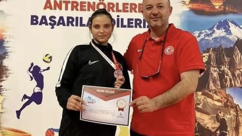 Niğdeli sporcu Nazan Keskin Türkiye 2.’ncisi oldu.​