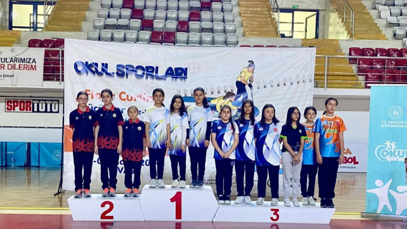 Köyün Küçük Kızları Türkiye Şampiyonu Oldular