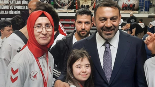 Down sendromlu Zeynep Niğde’nin Gururu Oldu..