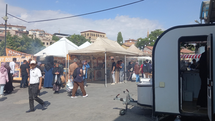 Bor'da Açılan Tarım ve Hayvancılık Fuarı Büyük İlgi Görüyor..